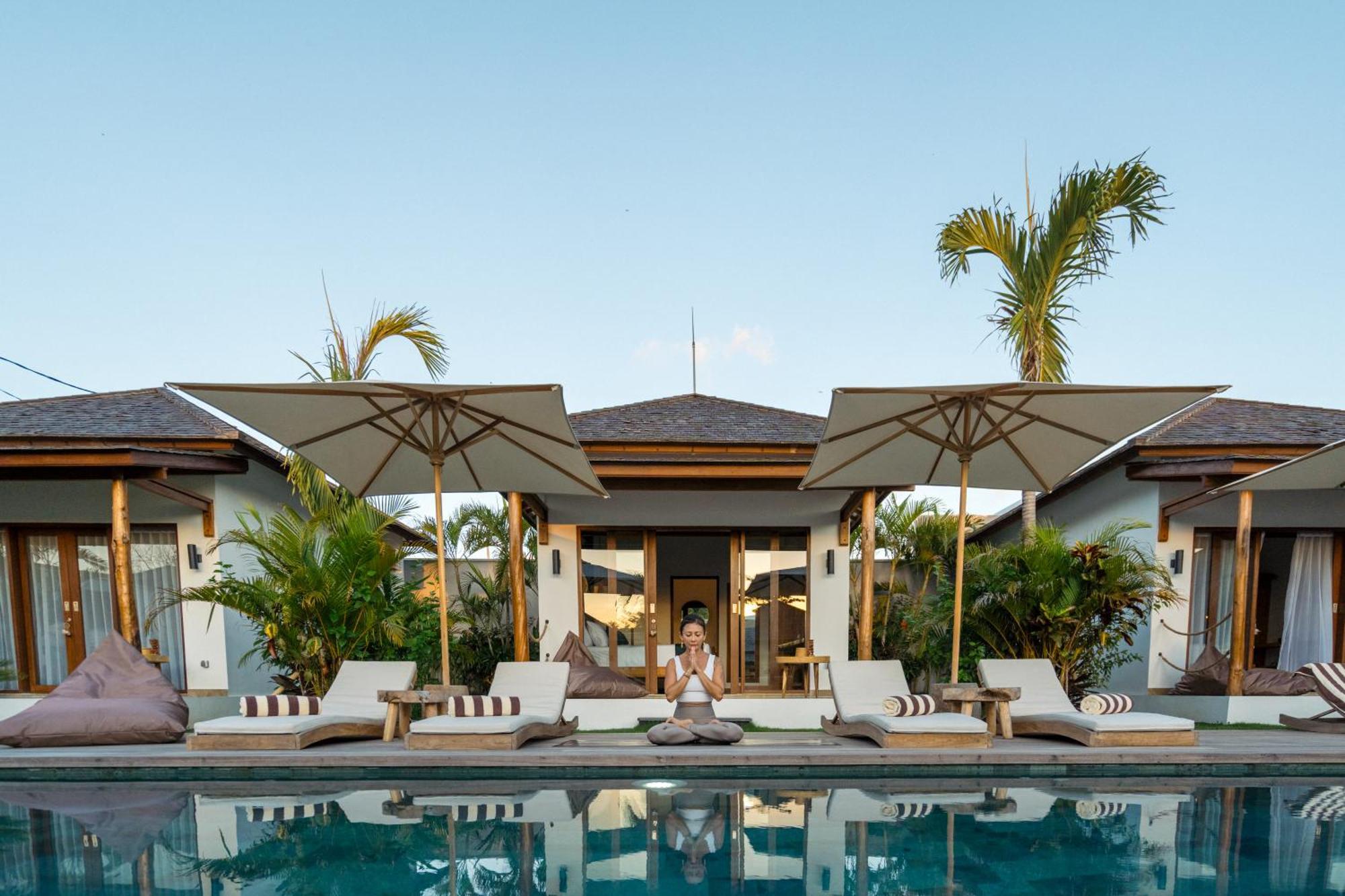 Ehoa Bali Nyanyi Boutique Hotel - In Front Of Entrance To Nuanu Tanah Lot Esterno foto